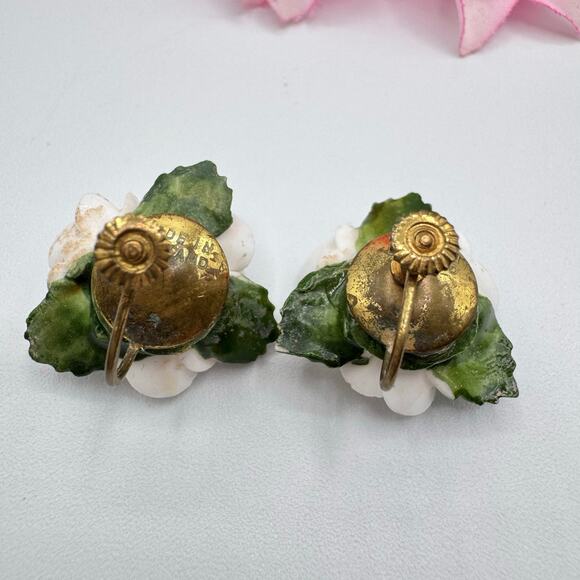 Vintage Ceramic Roses Screw Back Earrings Made In England Cottagecore Grannycore - Picture 6 of 13